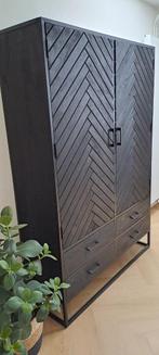Mangohouten Kast Floor hoog zwart, Ophalen, 100 tot 150 cm, Zo goed als nieuw, Metaal