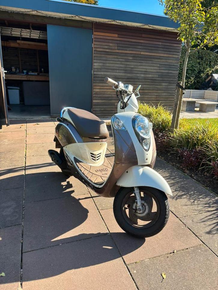 Sym mio, Fietsen en Brommers, Scooters | SYM, Gebruikt, Mio, Maximaal 45 km/u, Benzine, Ophalen
