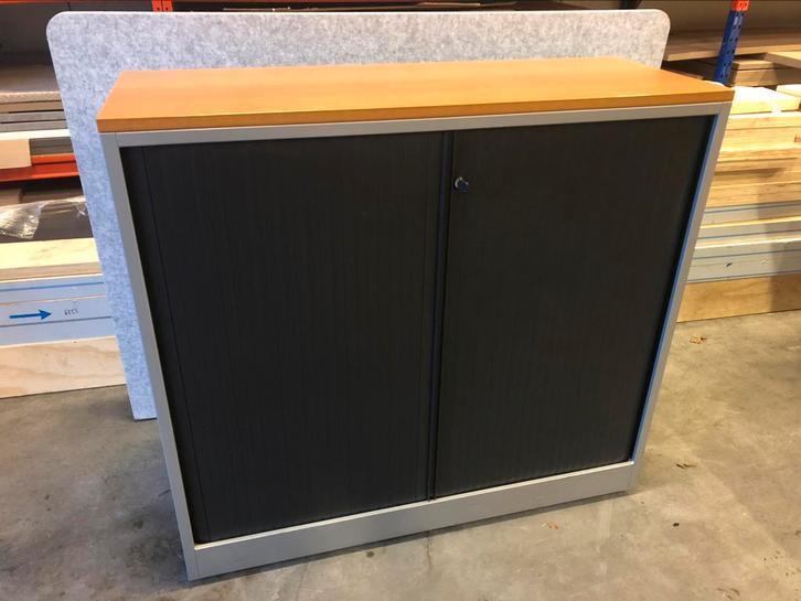 Ahrend roldeurkast/archiefkast /opbergkast H=109, Huis en Inrichting, Kasten | Roldeurkasten en Archiefkasten, Zo goed als nieuw