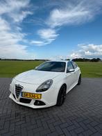 Alfa Romeo Giulietta 1.750 TBI 2012 Wit, Auto's, 65 €/maand, 4 cilinders, Leder en Stof, Wit