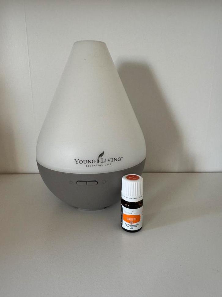 Young Living Dewdrop Diffuser + GRATIS Tangerine (5ml), Witgoed en Apparatuur, Luchtbehandelingsapparatuur, Nieuw, Luchtbevochtiger