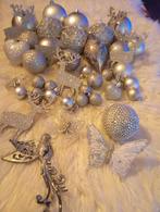 43 LUXE ZILVER KERSTBALLEN VAN PLASTIC NU ALLES 12 EURO ZIE, Diversen, Kerst, Ophalen of Verzenden