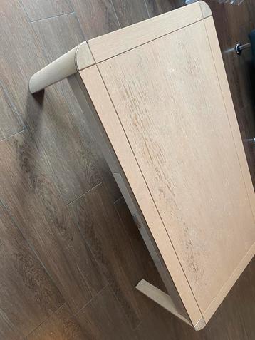 Woonkamer meubilair (salontafel, spiegels, dressoir en meer) beschikbaar voor biedingen