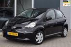 Toyota Aygo 1.0-12V + | Elek-Pakket | NAP + APK 7-2026, Voorwielaandrijving, Stof, Gebruikt, Zwart