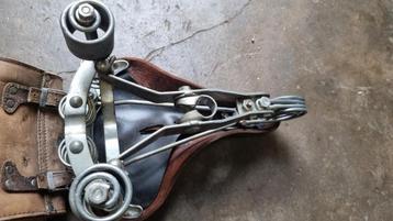 Lepper Zadel met Tasje - Vintage Fietszadel beschikbaar voor biedingen