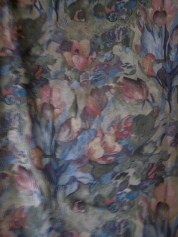 2 MOOI GEBLOEMDE GORDIJNEN ,TULPEN ? VINTAGE  beschikbaar voor biedingen