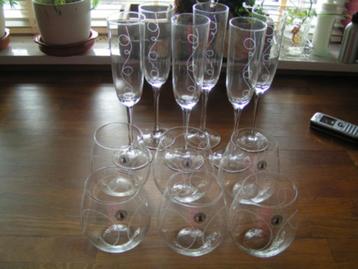 12 mondgeblazen prachtige glazen.  beschikbaar voor biedingen