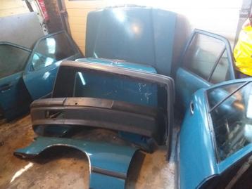 W124 deuren, motorkap, voorschermen en kofferklep beschikbaar voor biedingen