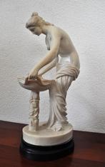 Sculpture Amilcare Santini Hestia Huisgodin 33 cm OPHALEN, Ophalen