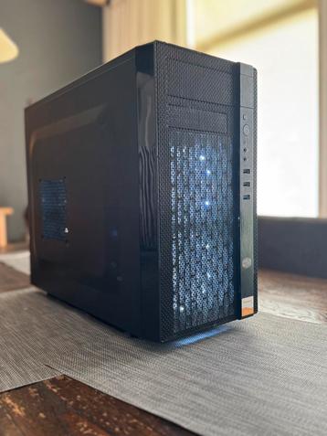 Gaming pc beschikbaar voor biedingen