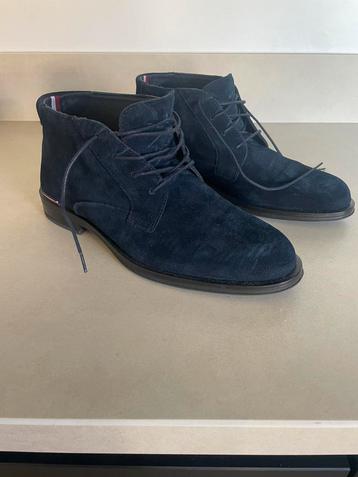 Tommy Hilfiger suede schoenen beschikbaar voor biedingen