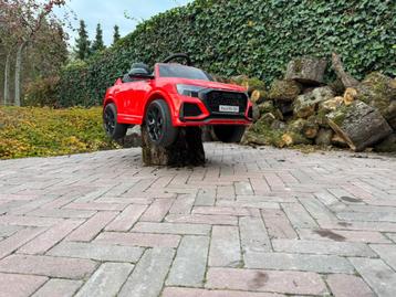 Audi RSQ8 electrische kinderauto rood met geluid en verlicht beschikbaar voor biedingen