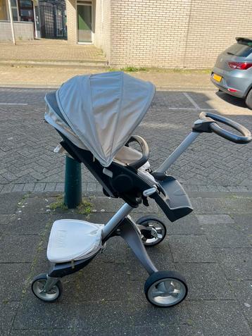 Stokke Kinderwagen + maxicose beschikbaar voor biedingen