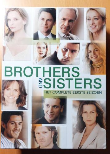 DVD, Brothers and Sisters seizoen 1 beschikbaar voor biedingen