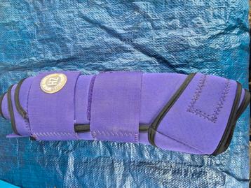 Neopreen beenbeschermers  beschikbaar voor biedingen