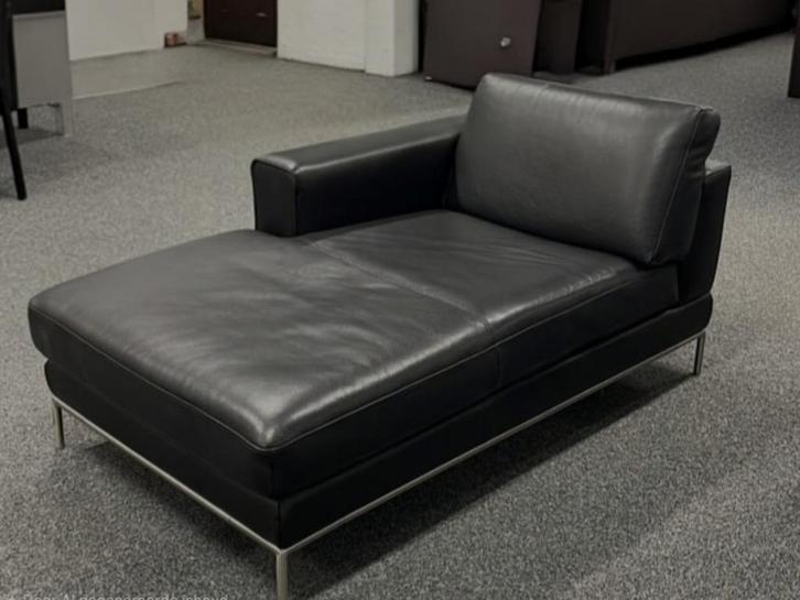 IKEA Arild chaise longue is bekleed met echt leer., Huis en Inrichting, Banken | Sofa's en Chaises Longues, Zo goed als nieuw