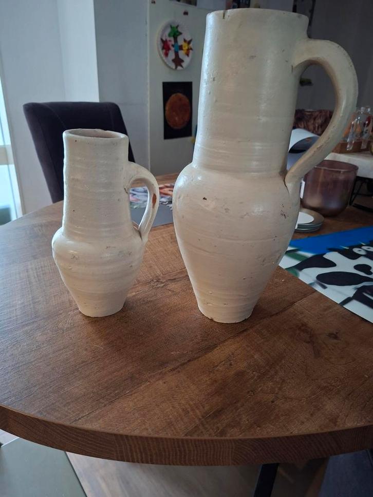 Twee oude aardewerk kruiken/vazen, Antiek en Kunst, Antiek | Keramiek en Aardewerk, Ophalen of Verzenden