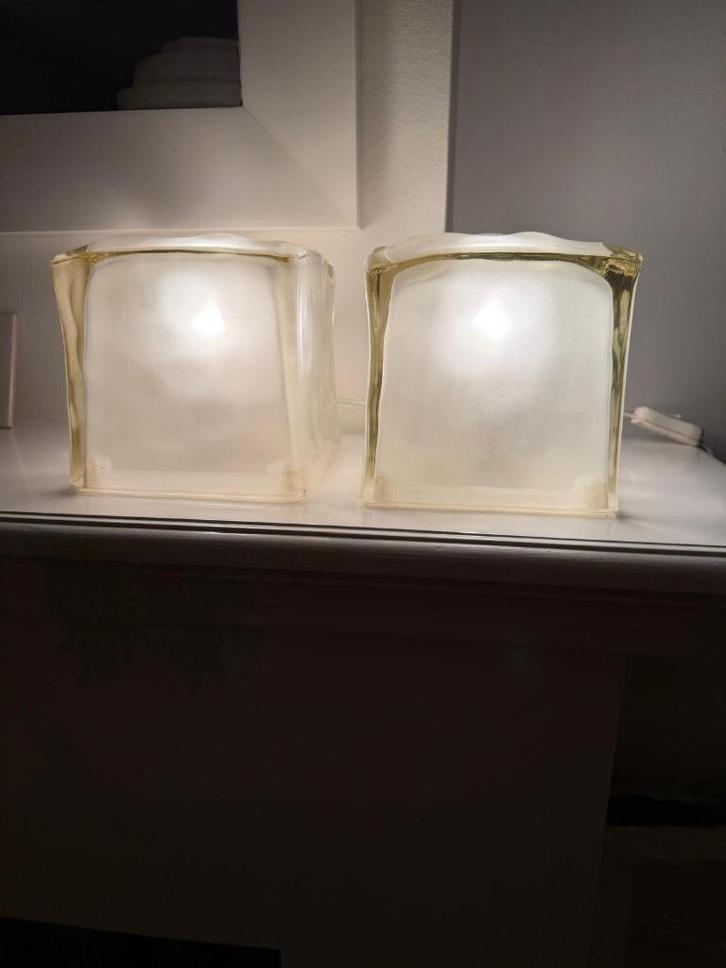 IKEA IVIKEN “Ice Cube” Tafellamp – Vintage Jaren ’90 Design, Huis en Inrichting, Lampen | Tafellampen, Zo goed als nieuw, Minder dan 50 cm