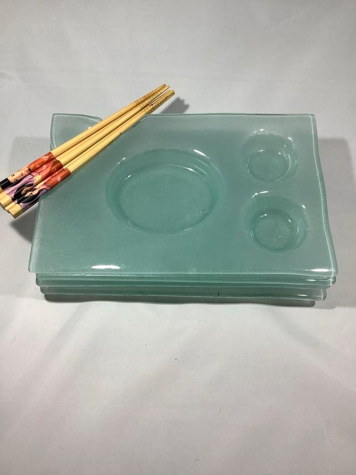 Bestek Set van 4 sushi borden met stokjes suchibord, Huis en Inrichting, Keuken | Servies, Zo goed als nieuw, Overige typen, Overige stijlen