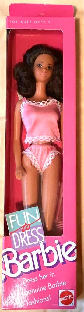 1989 Hispanic Fun To Dress Barbie #7373, USA 