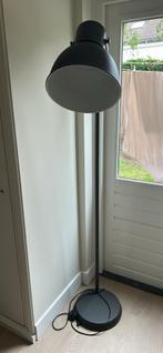 Lamp ikea, Huis en Inrichting, Lampen | Vloerlampen, Ophalen, Zo goed als nieuw, Metaal, 150 tot 200 cm