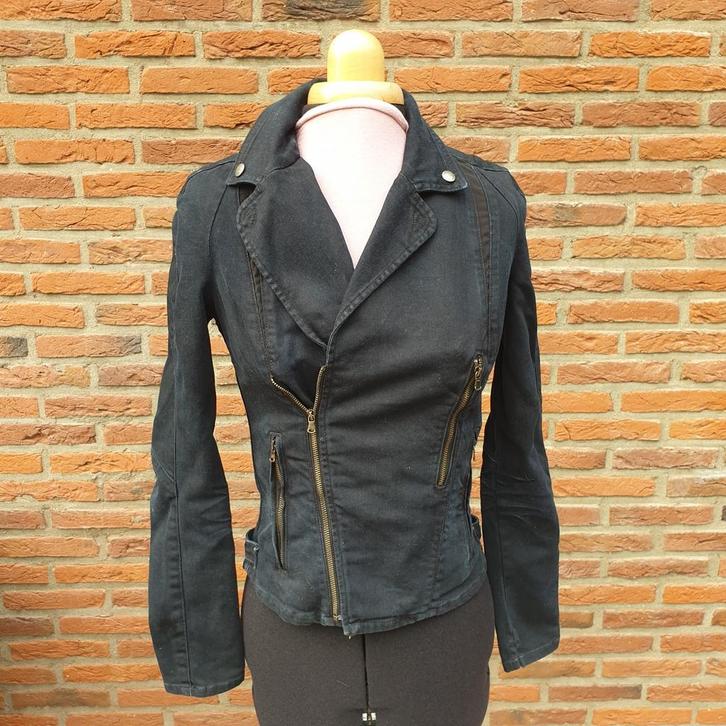 Diesel Spijkerjasje Maat XS met Verfijnde Details, Kleding | Dames, Jasjes, Kostuums en Pakken, Zo goed als nieuw, Jasje, Maat 34 (XS) of kleiner