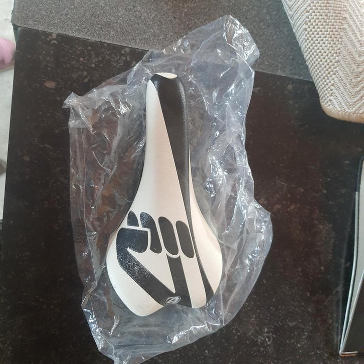 Zgan Forza TT zadel voor tijdrit/triatlonfiets, Fietsen en Brommers, Fietsonderdelen, Nieuw, Racefiets, Zadel, Ophalen