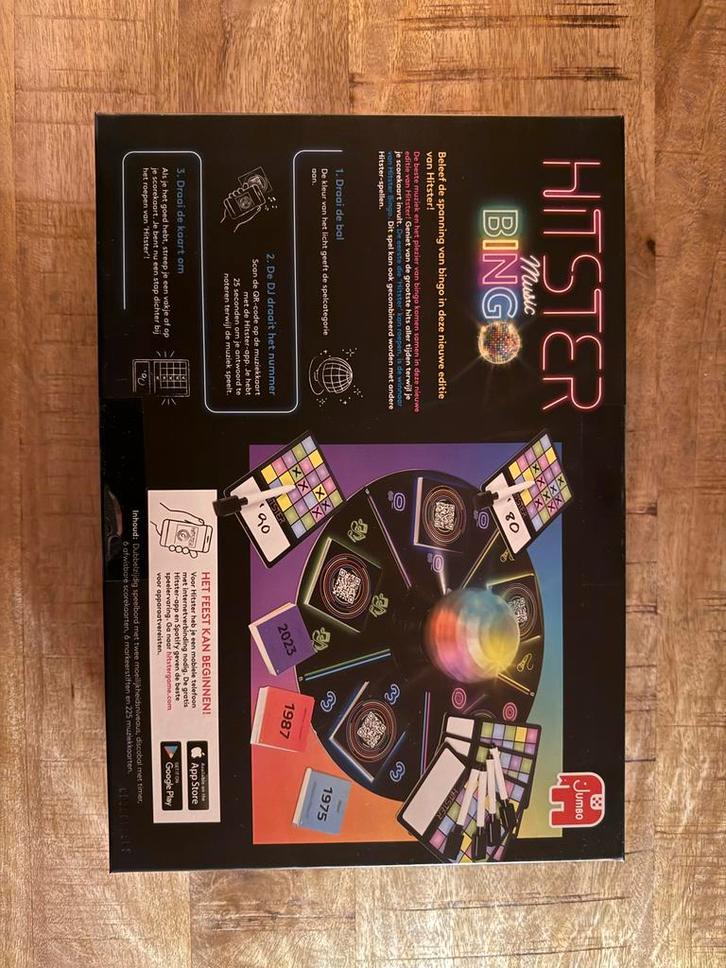 Hitster Bingo - Muziekspel voor Feestjes!, Hobby en Vrije tijd, Gezelschapsspellen | Bordspellen, Nieuw, Vijf spelers of meer