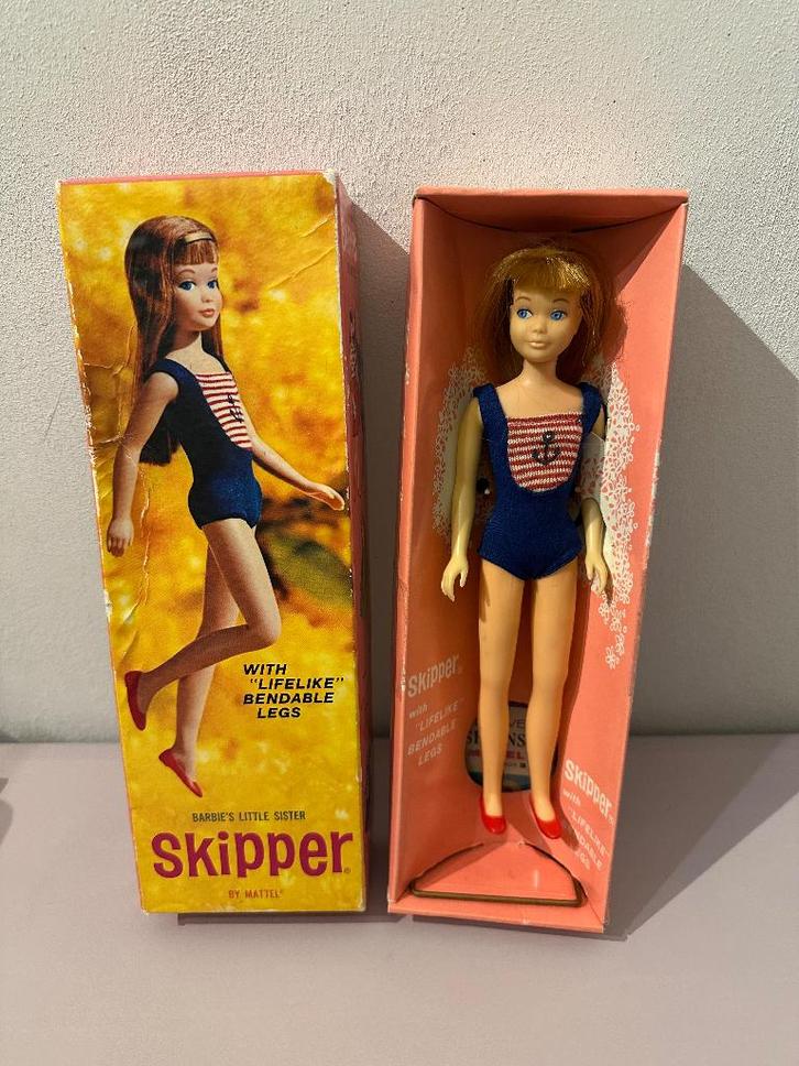 Barbie Skipper bendable legs in doos (1965) (Mattel), Verzamelen, Poppen, Zo goed als nieuw, Pop, Verzenden