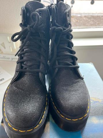 Dr Martens mt 37 beschikbaar voor biedingen