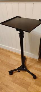 Beamertafel / Standaard voor beamer / projector, Audio, Tv en Foto, Beamer-accessoires, Ophalen of Verzenden, Zo goed als nieuw