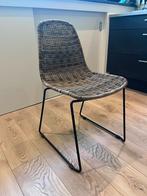 Rotan look stoel, met stalen onderstel | ZGAN, Ophalen, Kunststof, Bruin, Zo goed als nieuw