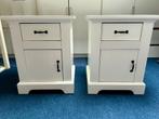 Twee witte nachtkastjes landelijke stijl wit hout halkastje, Ophalen, Minder dan 45 cm, 55 tot 70 cm, Zo goed als nieuw