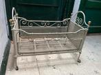 Franse  poppenwieg met bronzen knoppen, Antiek en Kunst, Antiek | Meubels | Bedden, Ophalen