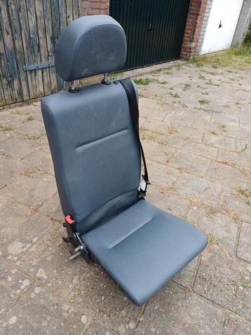 Inklapbare, draaibare stoel voor camper beschikbaar voor biedingen