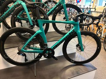 Nieuwe Bianchi Oltre Comp Racefiets Maat 57 beschikbaar voor biedingen