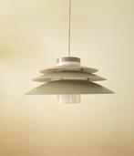 Deense schalenlamp van Bent Karlby voor Lyfa model Trenta, Vintage design, Mid Century modern, Deens design, Kunststof, Gebruikt