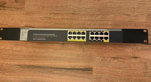 Netgear GS516TP PoE switch, Computers en Software, Netwerk switches, Gebruikt, Ophalen of Verzenden