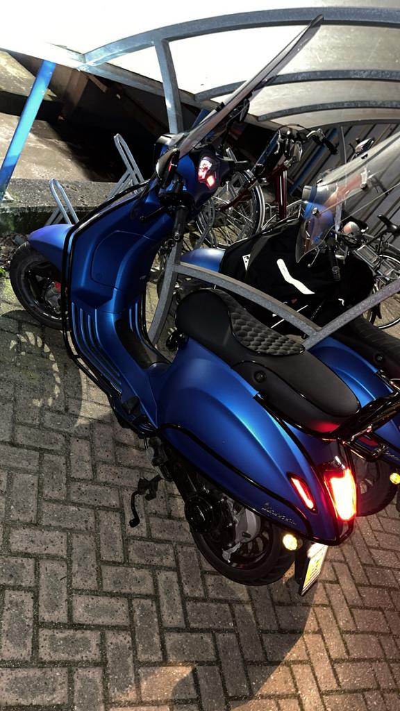 Vespa Sprint 2024 Custom - Mat Blauw, Ophalen of Verzenden, Zo goed als nieuw, Overige modellen