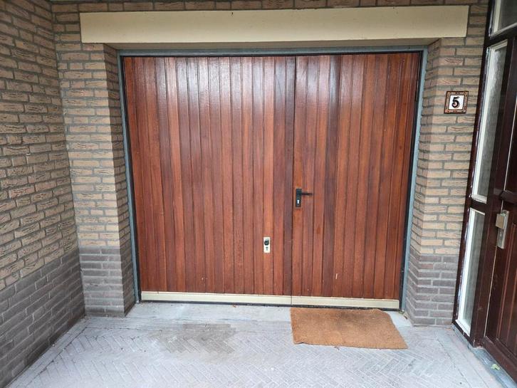 Novoferm Garagedeur - Goede Staat!, Doe-het-zelf en Verbouw, Deuren en Horren, Gebruikt, Garagedeur, 215 cm of meer, 120 cm of meer