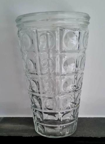 Seventies glazen vazen set met geometrisch reliëf beschikbaar voor biedingen