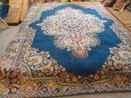 200 BEAUTIFUL VINTAGE CARPETS & PERSIAN CARPETS & RUNNERS, Ophalen of Verzenden, Gebruikt, Rechthoekig, 200 cm of meer