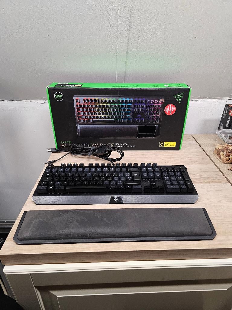 Razer Blackwidow Elite (yellow switches), Computers en Software, Toetsenborden, Ophalen, Gebruikt, Razer BlackWidow, Qwerty