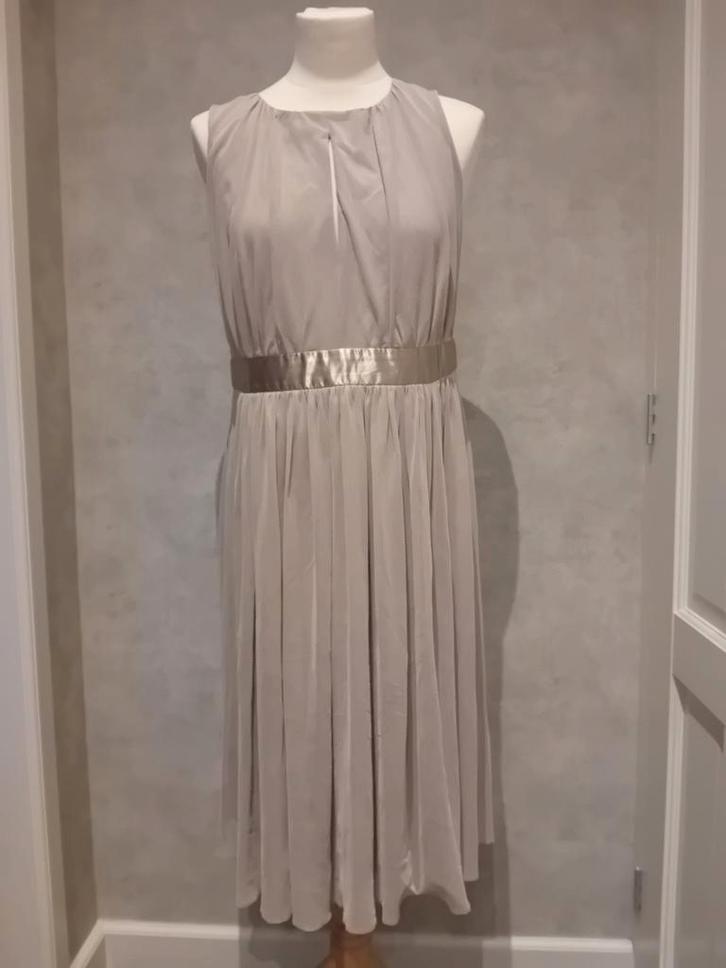 > Beige jurk met tule, Bodyflirt! z.g.a.n., Kleding | Dames, Jurken, Zo goed als nieuw, Maat 38/40 (M), Beige, Knielengte, Ophalen of Verzenden