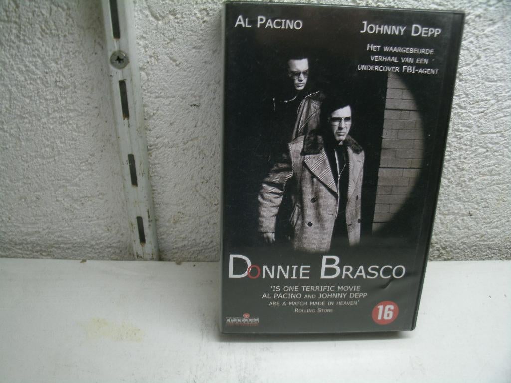 vhs 217b donnie brasco, Alle leeftijden, Ophalen of Verzenden, Zo goed als nieuw, Actie en Avontuur