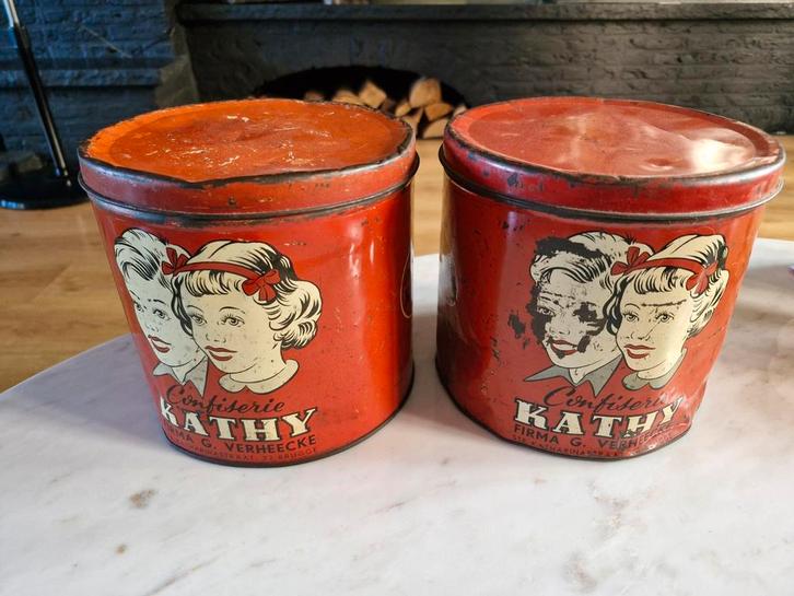 2x Antiek Blik Confiserie Kathy Brugge 1950s, Antiek en Kunst, Curiosa en Brocante, Ophalen of Verzenden