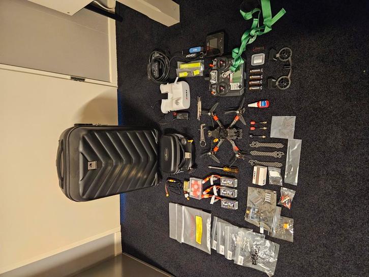 Snelle Zelfbouw quadcopter drone categorie a3, Hobby en Vrije tijd, Modelbouw | Radiografisch | Helikopters en Quadcopters, Zo goed als nieuw