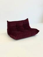 Ligne Roset Togo 2-zits in bordeaux rood velvet, Huis en Inrichting, Ophalen, -, 100 tot 125 cm, -