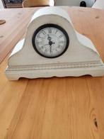 Staand retro klokje wit hout, Huis en Inrichting, Woonaccessoires | Klokken, Ophalen of Verzenden, Zo goed als nieuw, Staande klok