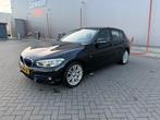 BMW 1-Serie 118i Apple Carplay Zomer/winterbanden, 1-Serie, 65 €/maand, 1280 kg, Zwart